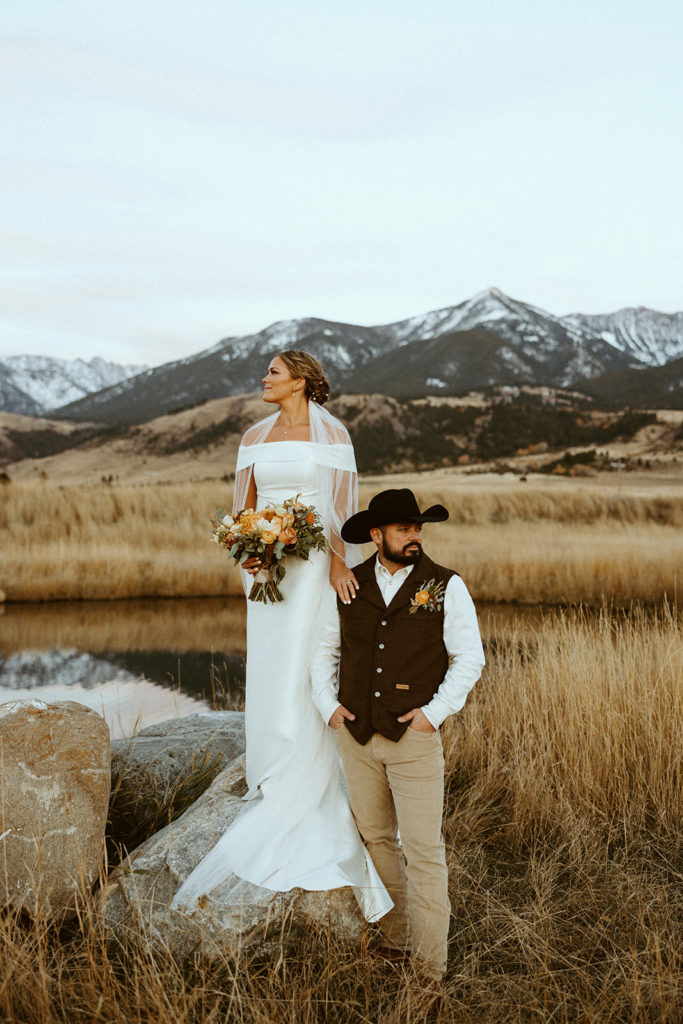 bride and groom montana paradise valley wedding photos